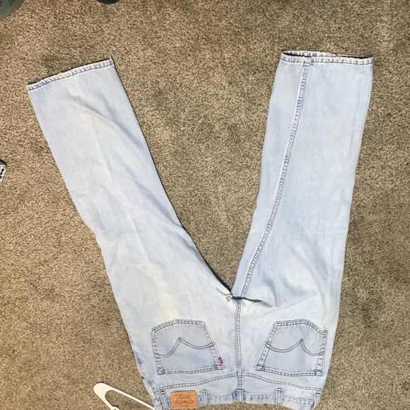 Levi’s - Picture 3 of 5